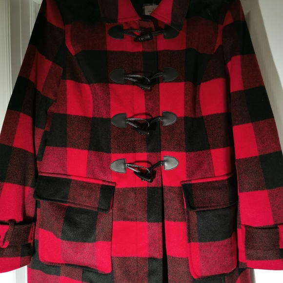 Ladies pea coat with a detachable hood - Picture 3 of 6